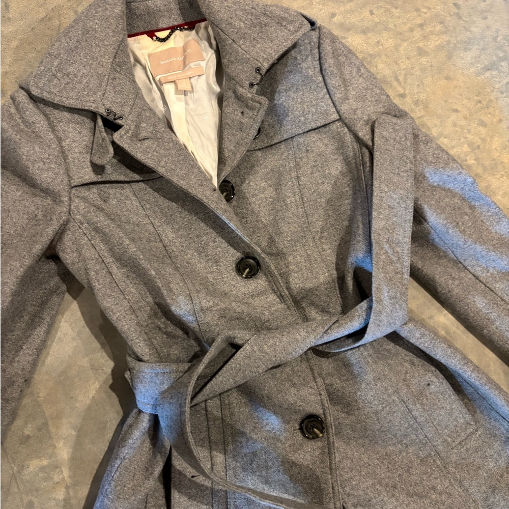 Banana Republic Gray Trench Coat with Belted Style and Wide Collar - Picture 3 of 4